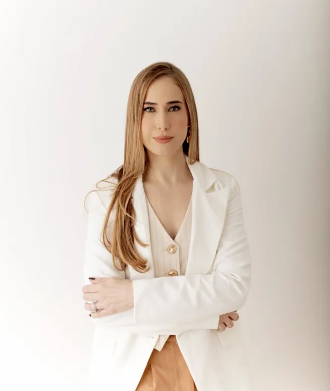 Dra. Tâmara Moraes